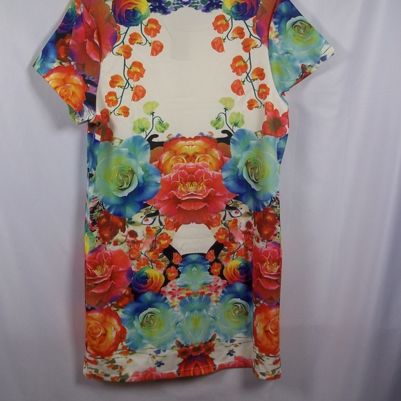 Just Love Plus Size Short Sleeve Floral Dress 3X - Picture 3 of 3
